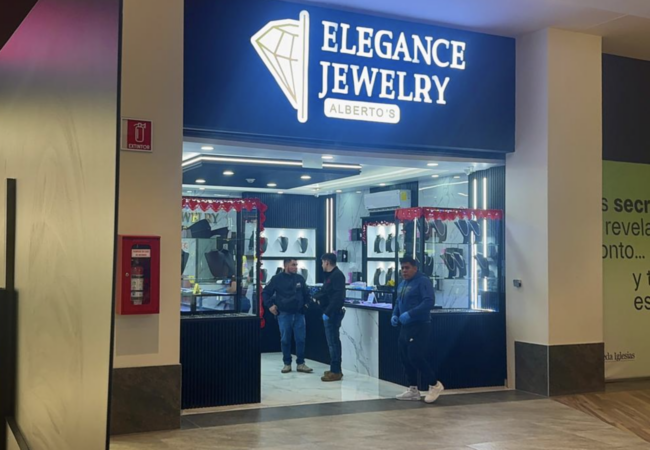 Joyeria que fue asaltada esta tarde