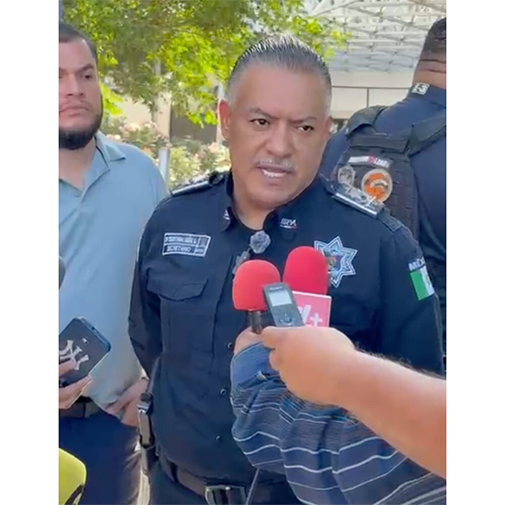 César Omar Muñoz hablando del doble homicidio en una plaza comercial