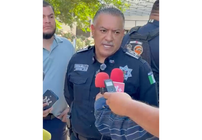 César Omar Muñoz hablando del doble homicidio en una plaza comercial